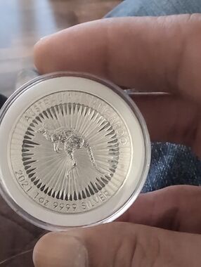 2021 Australian Kangaroo 1 oz .9999 Silver Coin - Silver